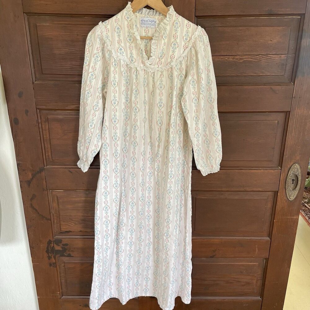 Vintage Pajama Dress Fleece Warm Cozy Long Sleeve Lace Accents Size Medium
